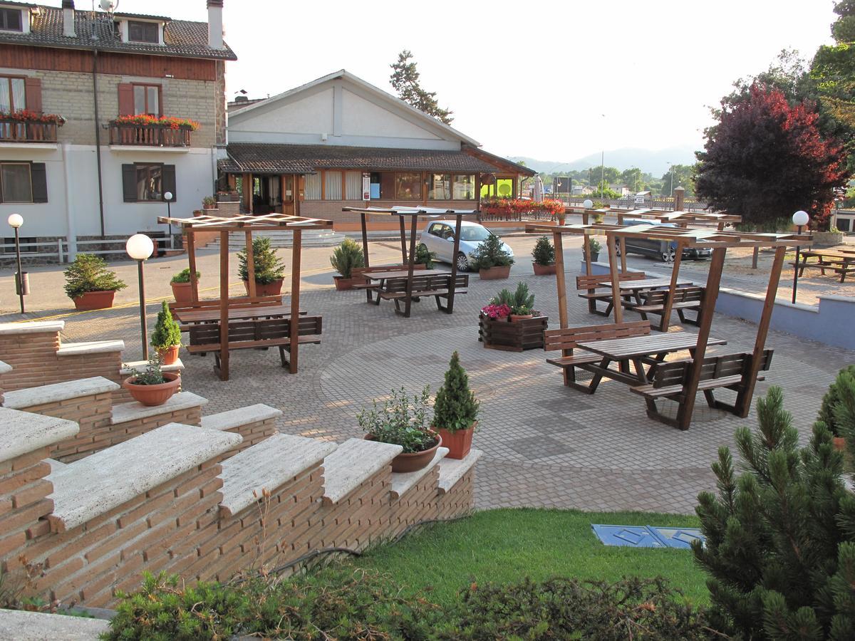 Hotel Ristorante La Nuova Fattoria Carsoli Zewnętrze zdjęcie