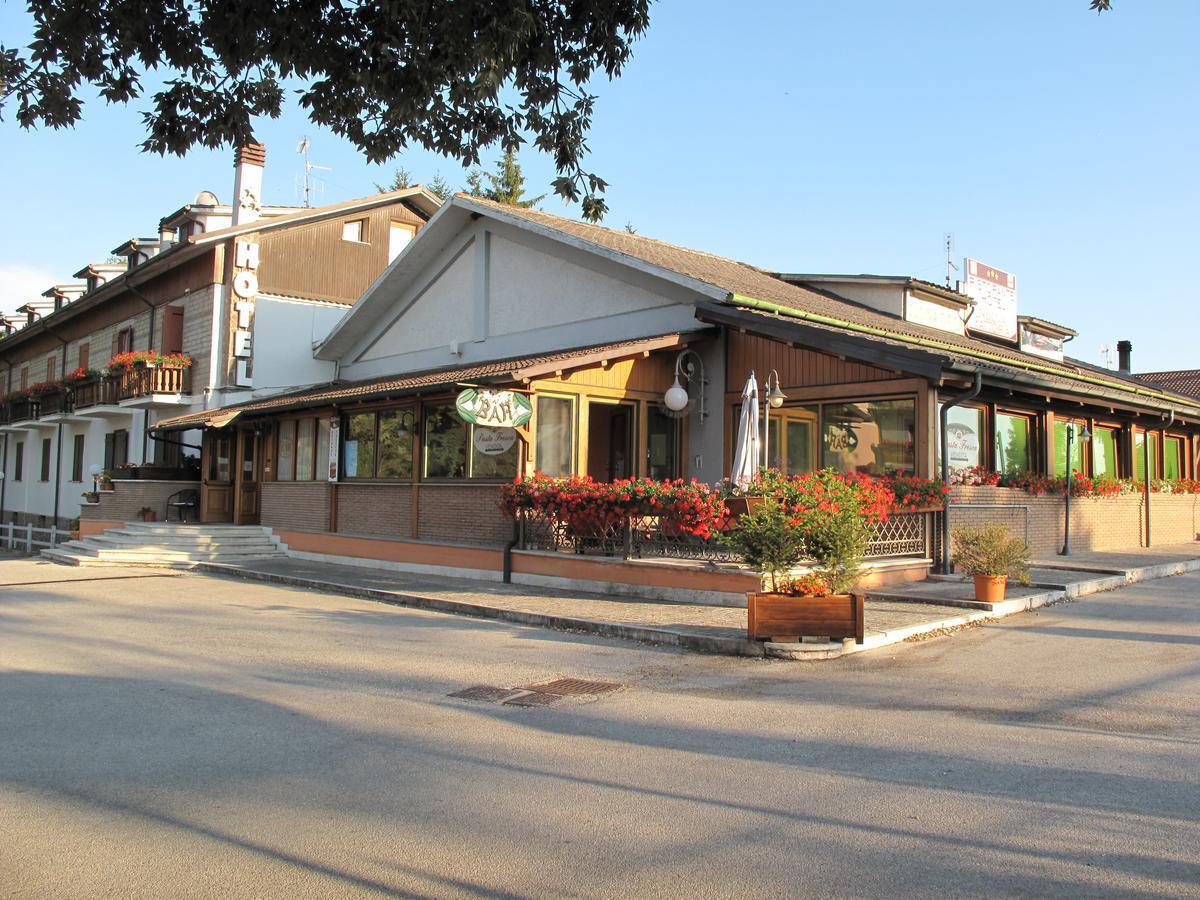 Hotel Ristorante La Nuova Fattoria Carsoli Zewnętrze zdjęcie